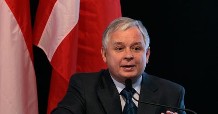 Lech Kaczyński znajdzie się na banknotach. Wiemy już kiedy, znamy też nominał
