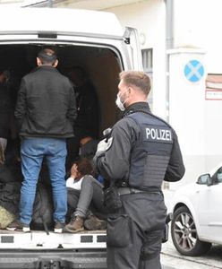 Niemcy. 25 migrantów w busie z Polski