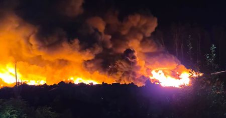 Płonie składowisko opon. Akcja może potrwać kilka dni