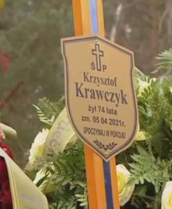 Pożegnanie Krzysztofa Krawczyka. Morze kwiatów na grobie gwiazdora