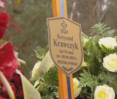 Pożegnanie Krzysztofa Krawczyka. Morze kwiatów na grobie gwiazdora