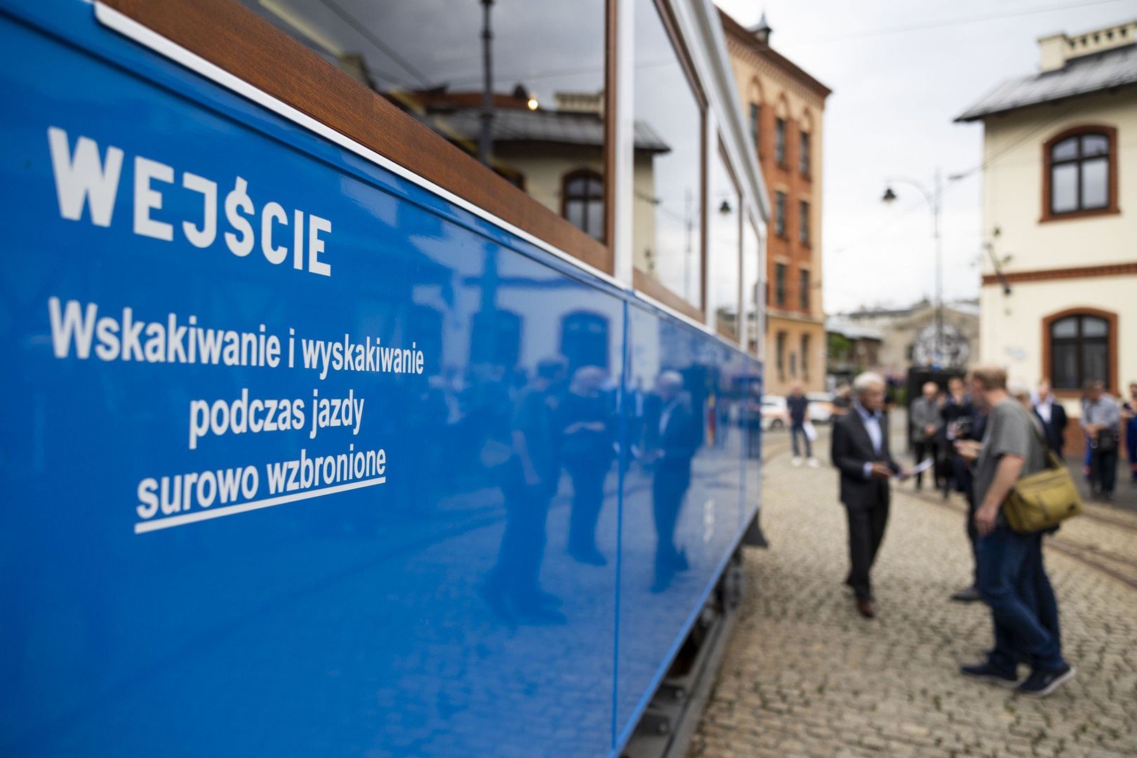 Zabytkowy tramwaj SN1 o numerze 59, który wyjechał na ulice Krakowa 103 lata temu. Po odrestaurowaniu znów wyjedzie