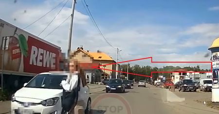 To nagranie powinien obejrzeć każdy. Blisko tragedii na pasach