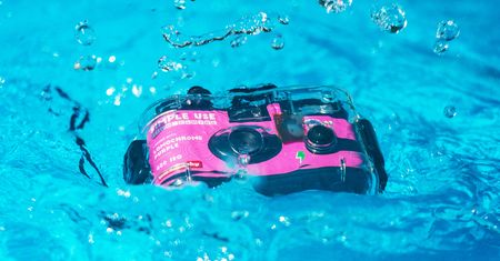 Lomography Analogue Aqua – hipsterski kompakt na film w obudowie wodoodpornej