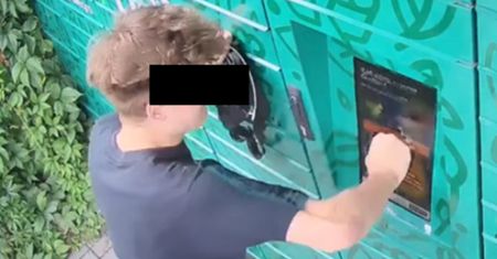 Zdjęcie z Lublina. Nagle uderzył pięścią