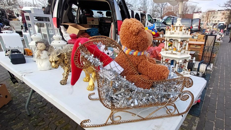 Wtorek na targowisku w Sławnie - 02.12.2025 r.