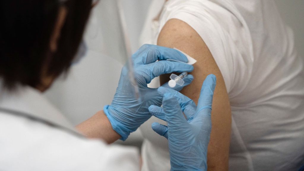 Dwie osoby w Japonii zmarły po zaszczepieniu 