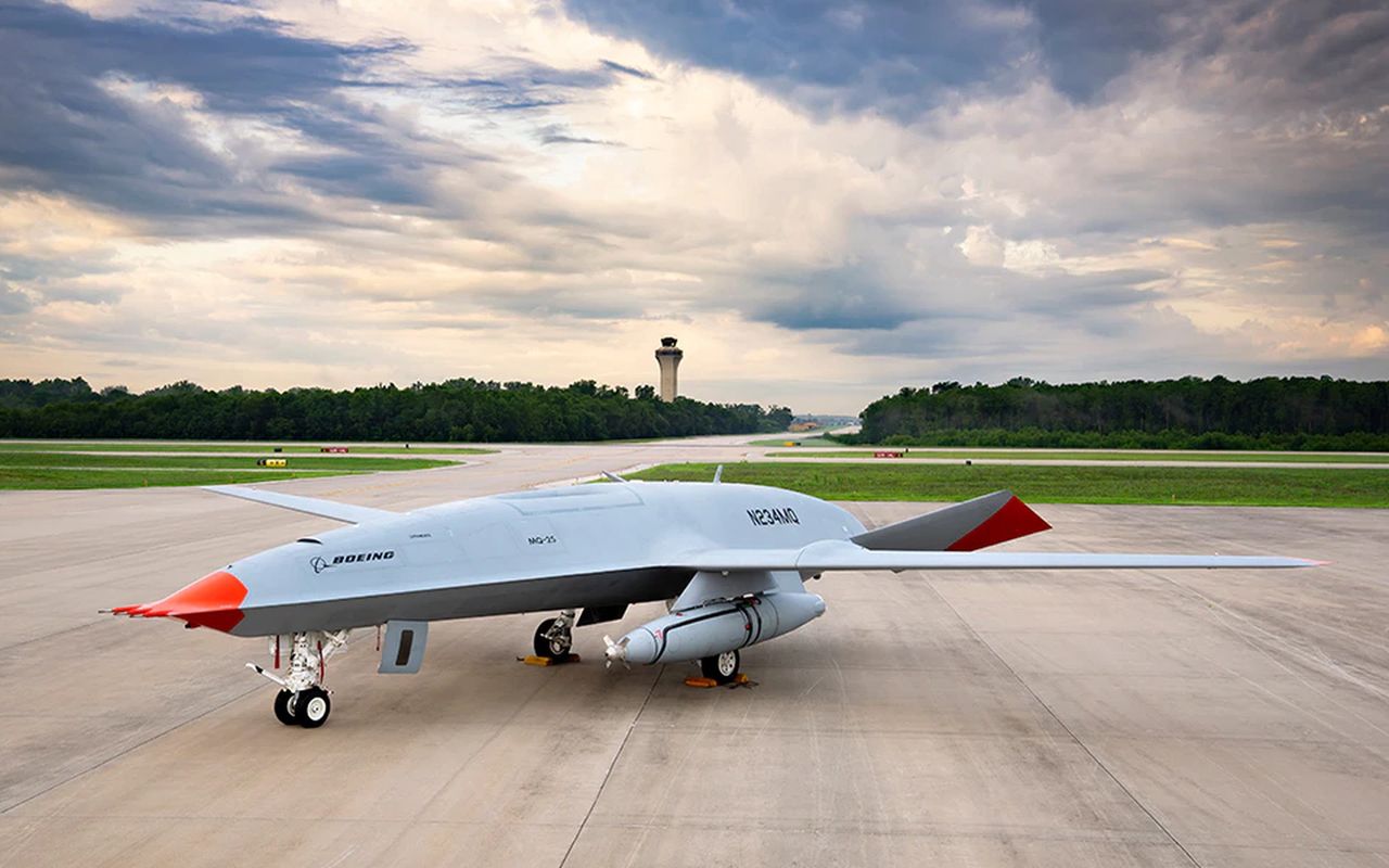 Dron MQ-25 Stingray