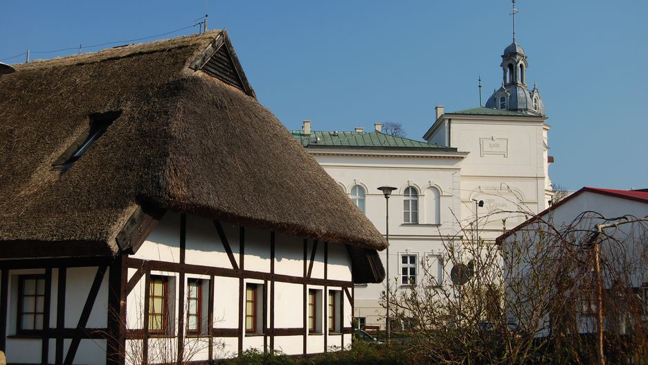 Zagroda Jamno i Muzeum w tle, Koszalin 