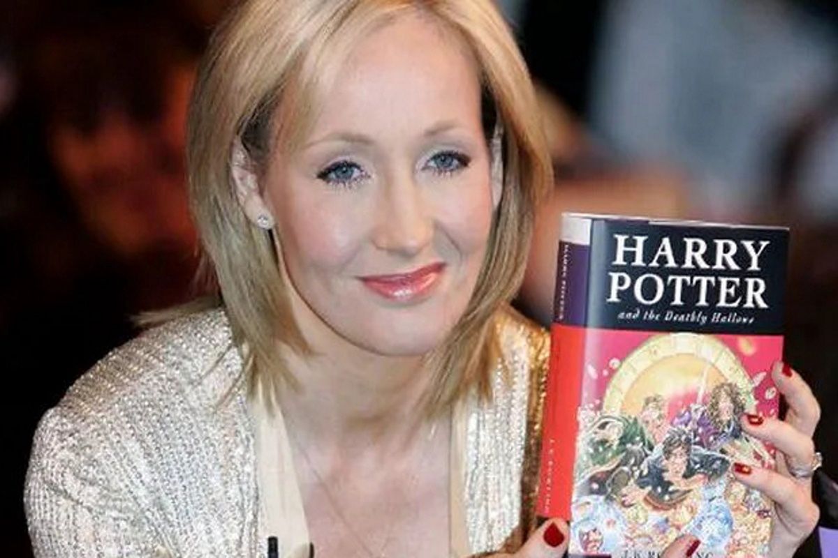 J.K. Rowling oburzona. "Powiedz nam, dlaczego"