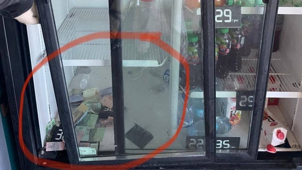 Ukraińcy płacą za swoje zakupy