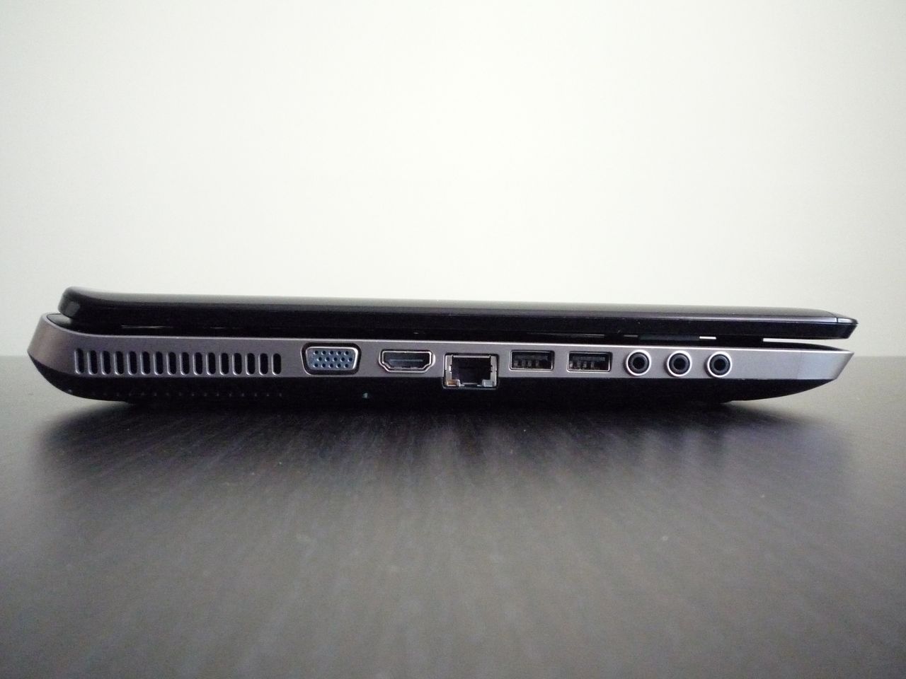 HP Pavilion dv7-6140ew - ścianka lewa