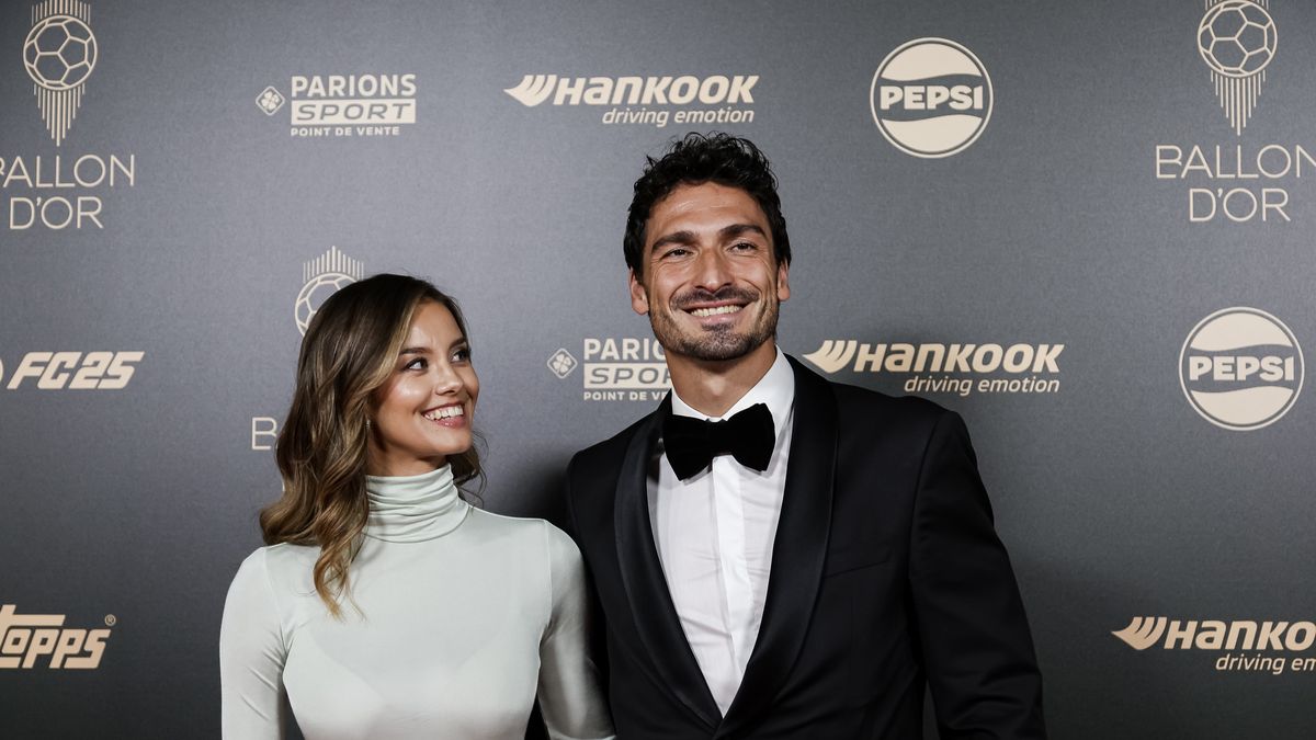 68th Ballon D'Or Ceremony At Theatre Du Chatelet In Paris
PARIS, FRANCE - OCTOBER 28: Mats Hummels of Borussia Dortmund and Germany nominee for the Men's Ballon D'or and Nicola Cavanis poses for photos at the Red Carpet prior 68th Ballon D'Or Ceremony at Theatre Du Chatelet on October 28, 2024 in Paris, France. (Photo by Antonio Borga/Eurasia Sport Images/Getty Images)
Eurasia Sport Images