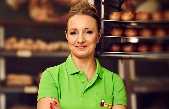 Biedronka podwyższa pensje o 200-250 zł