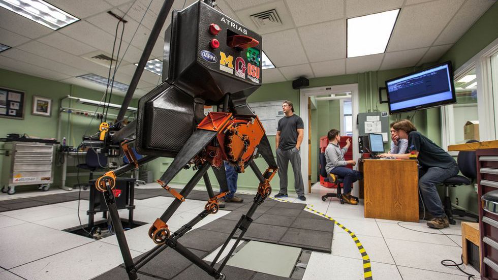 ATRIAS: dwunożny robot jak żywe zwierzę. Niesamowita równowaga i koordynacja! 1