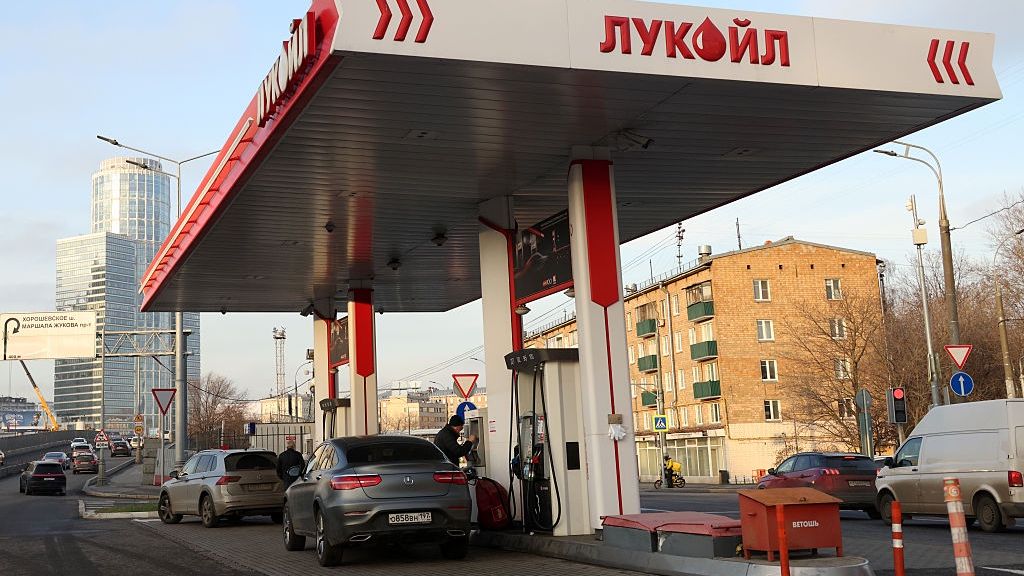 Chaos na stacjach w Moskwie. Po ataku dronów brakuje paliwa