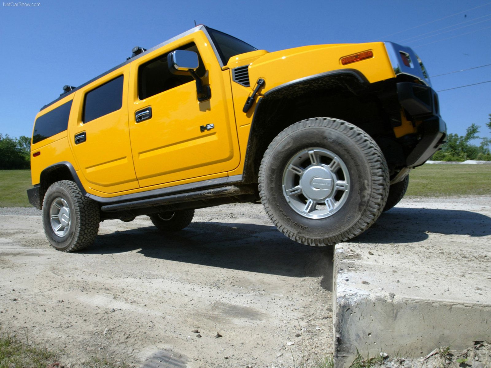 Hummer H2 4