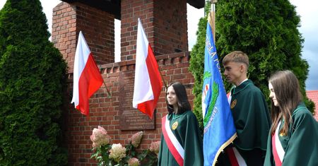 Hołd dla pierwszych ofiar wojny. Uroczystości w Zelgniewie, Jeziorkach i Śmiłowie