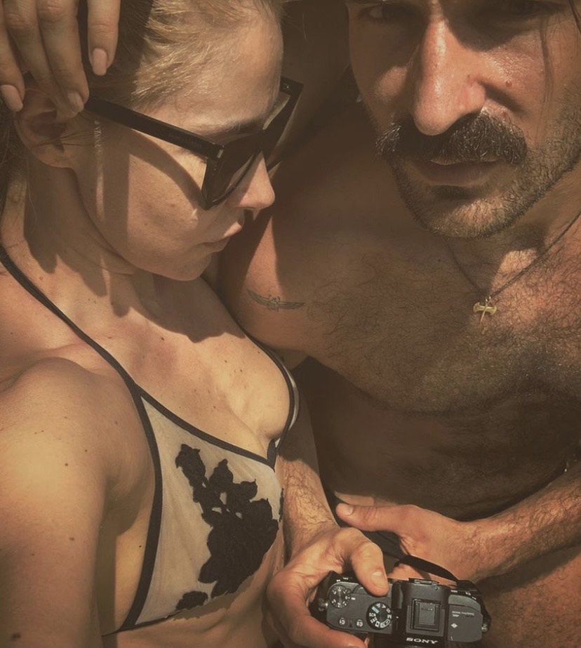 Kasia Warnke i Piotr Stramowski prażą się na słońcu