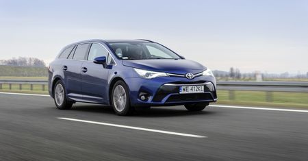 Toyota Avensis Touring Sports 2,0 D-4D - zdjęcia