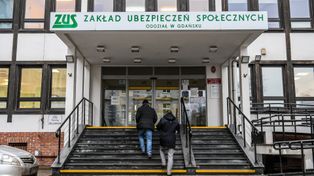 Emerytury sierpniowe 2025. Takie będą przelewy z ZUS w sierpniu