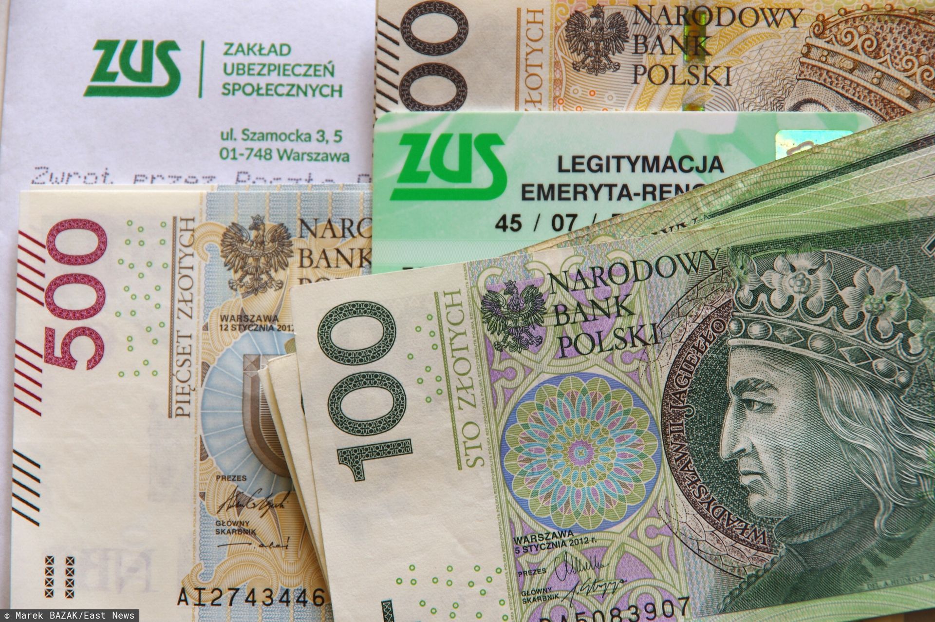 ZUS zmienia termin wypłat. W lipcu ci emeryci dostaną pieniądze wcześniej
