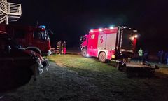 Akcja strażaków. 14-latkowie utknęli na bagnach