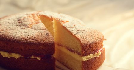 Wszyscy robią w nim frytki. A to genialne urządzenie do pieczenia puszystego ciasta