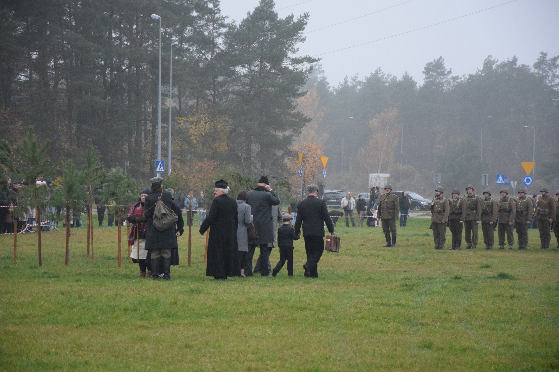 Inscenizacja w reżyserii Jerzego Hanisza zgromadziła tłuymy widzów