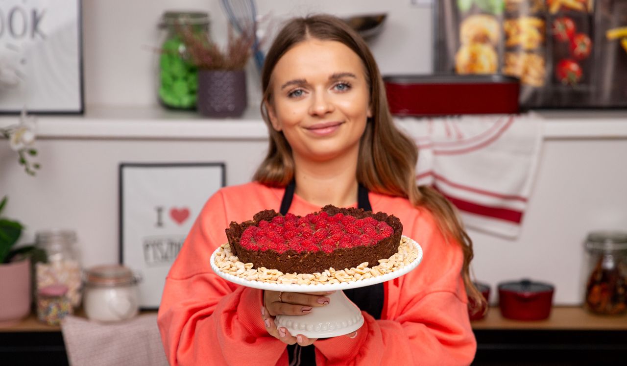 Chocolate tart with raspberries