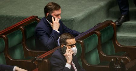 Rząd się wyżywi. Na kary się zrzucimy [OPINIA]