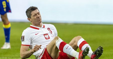 Kontuzja Roberta Lewandowskiego. Jego nogi są warte miliony