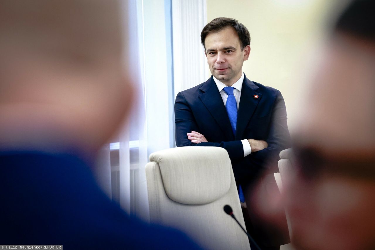 "Celem nie jest walka z sektorem". Domański zabiera głos ws. podwyżki CIT dla banków