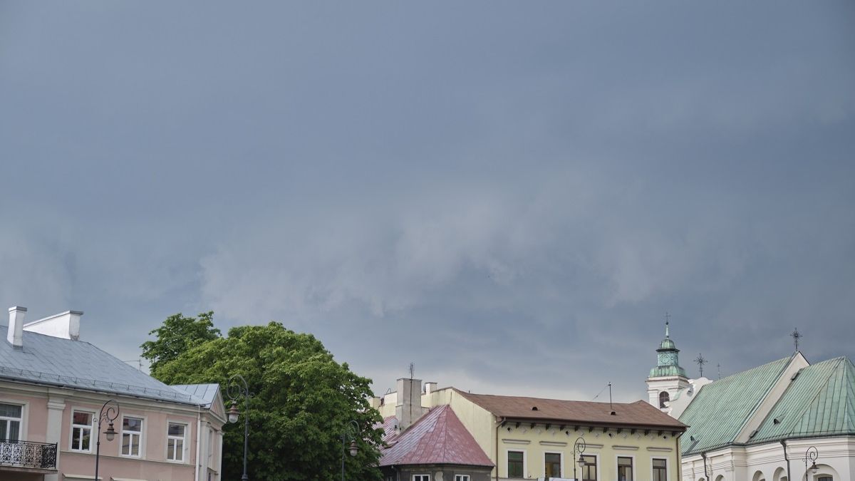 Chmury burzowe nad Lublinem