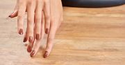 Caramel nails. Modny manicure sprawdzi się idealnie do wakacyjnych stylizacji