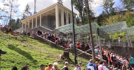 Turyści ruszyli na Kasprowy