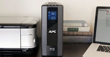 5 powodów, dla których warto mieć w firmie UPS