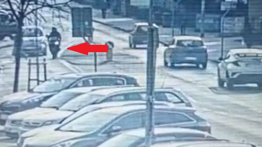 Na motocyklistę nałożono gigantyczny mandat dzięki nagraniu z monitoringu miejskiego