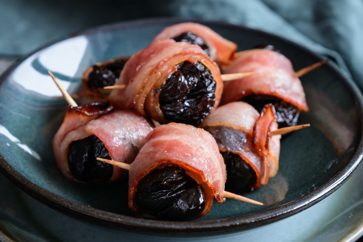 Zawijam w aromatyczne plastry i piekę. Przekąska, która znika w mgnieniu oka na święta