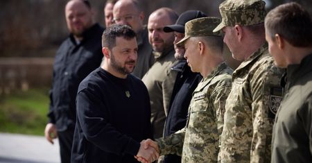 Mobilizacja w Ukrainie. Zełenski obniża wiek poborowy