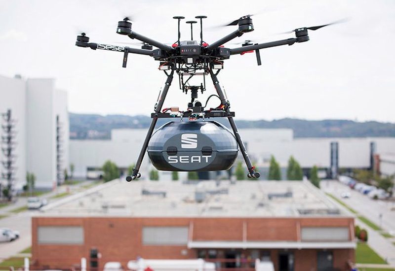 Seat używa dronów w swojej fabryce. To szybkie i ekologiczne rozwiązanie