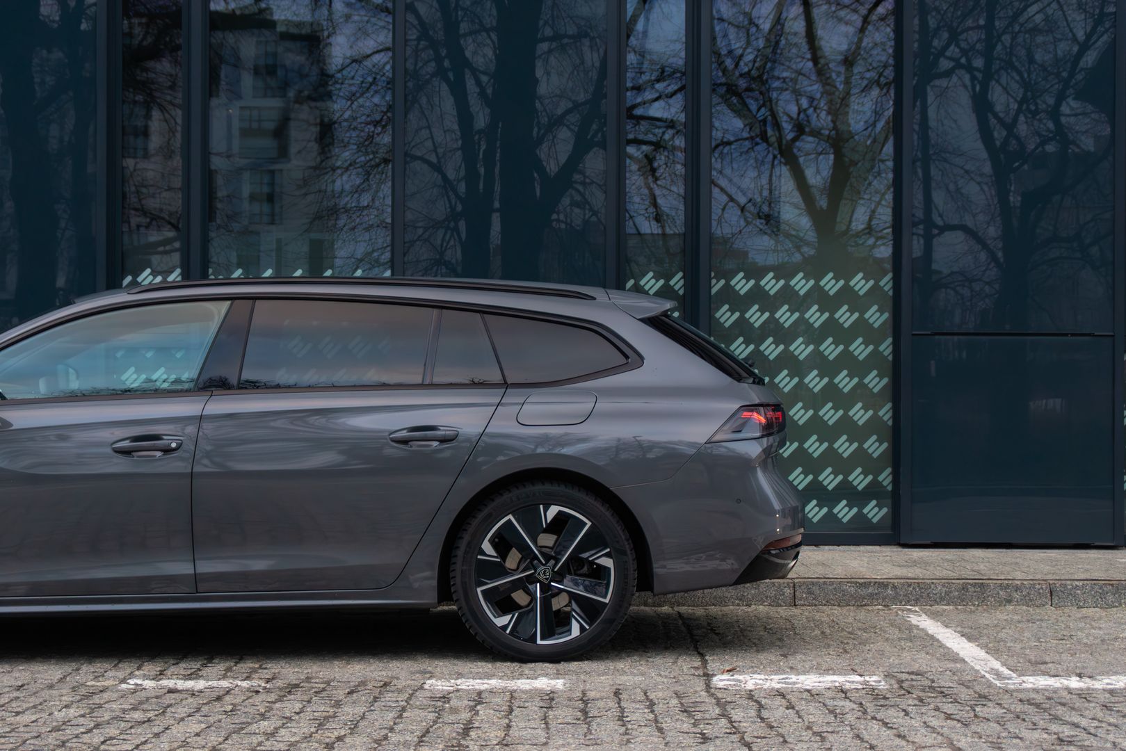 Peugeot 508 SW po liftingu