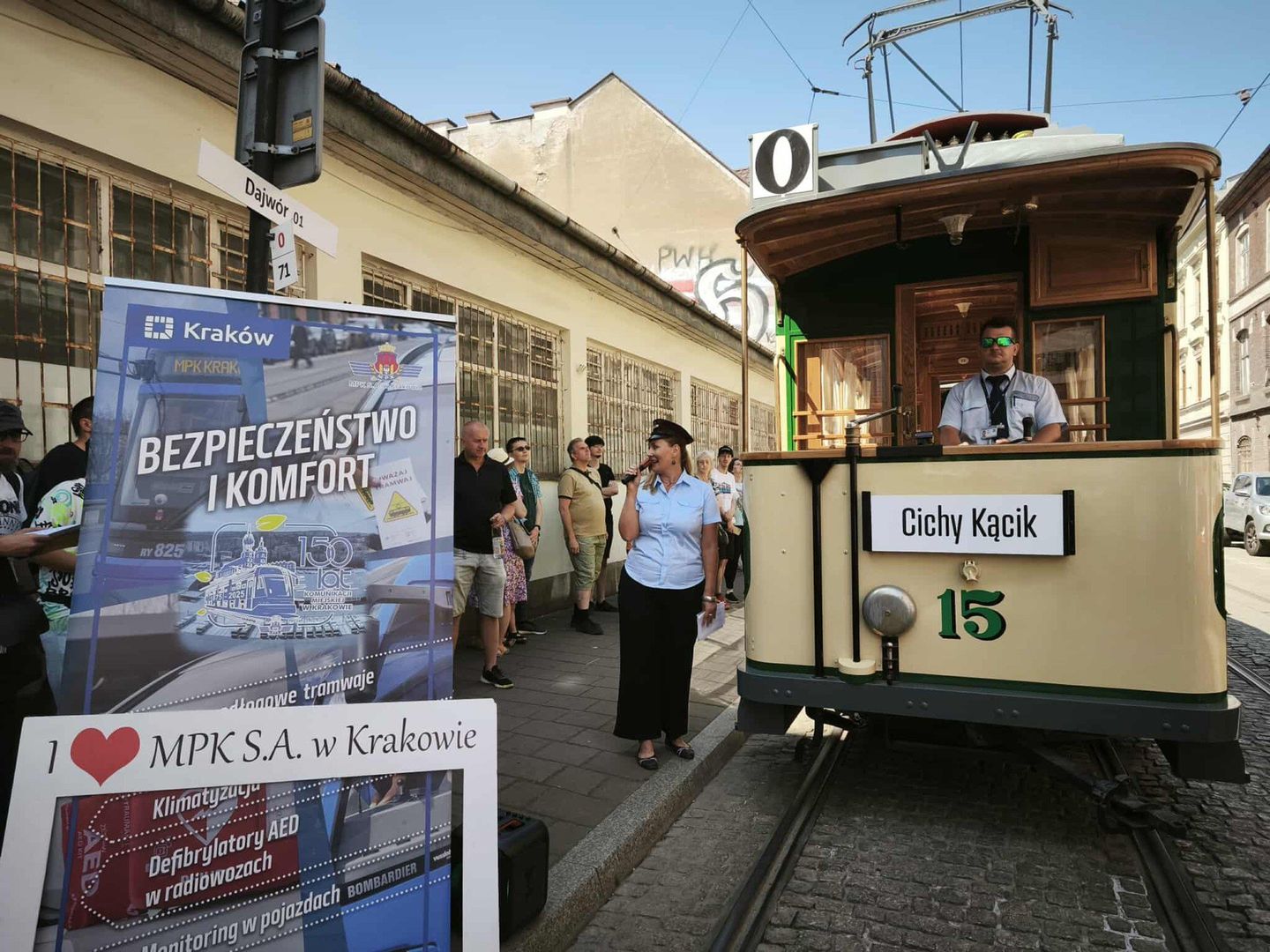 Poznański zabytkowy tramwaj na krakowskim Kazimierzu