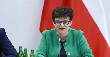 Afera w szpitalu. Dyrektor zabrał karetkę i pojechał po krewną posłanki