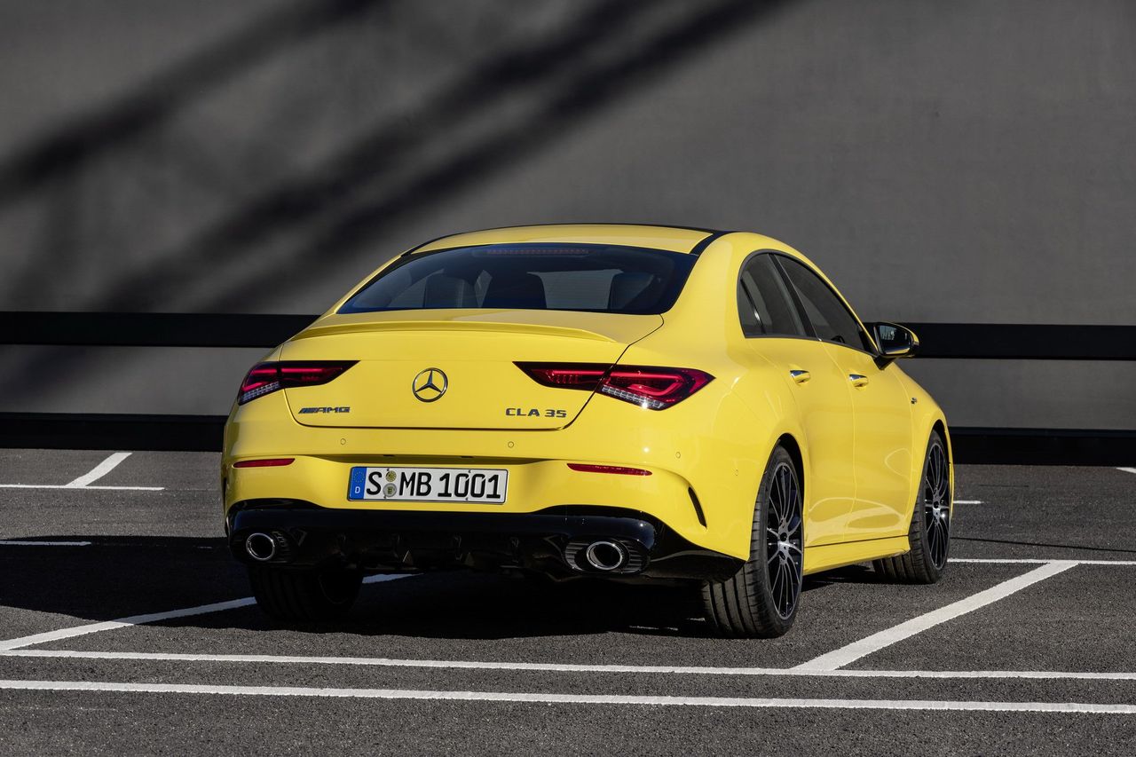 MercedesAMG CLA 45 wyciekł w konfiguratorze. Wiemy jak wygląda