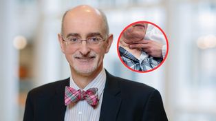 Objaw refluksu pojawia się nocą. Gastrolog mówi, co jest "wyzwalaczem" choroby