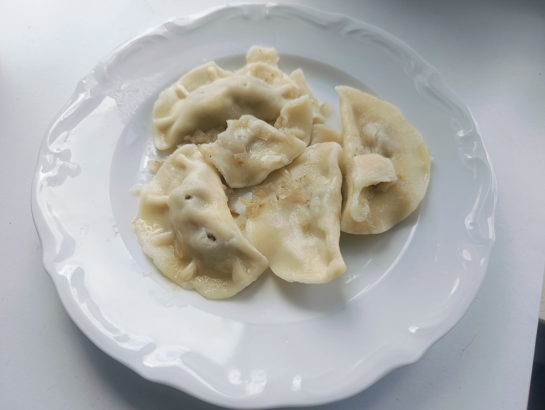 Tak kosmiczne pierogi prezentują się na talerzu