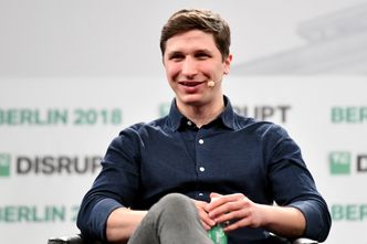 Mówi o nim premier i wicepremier. Kim jest "genialny młody człowiek" od satelitów?