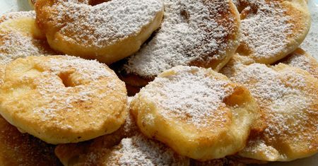 W dzieciństwie mama tak smażyła jabłka. Dziś robię w lżejszej, a równie smacznej wersji
