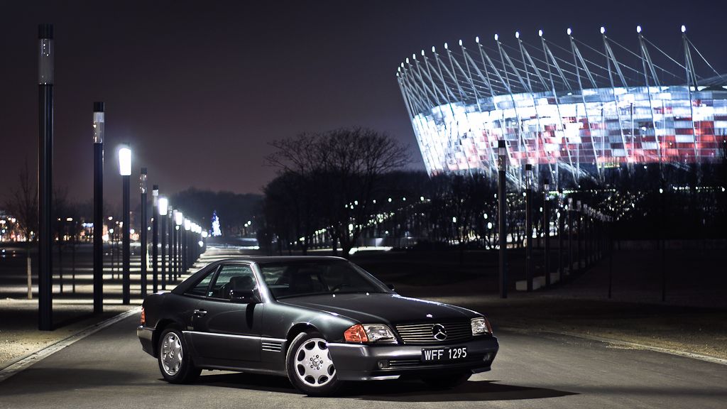 R129 na "czarnych blachach" 1